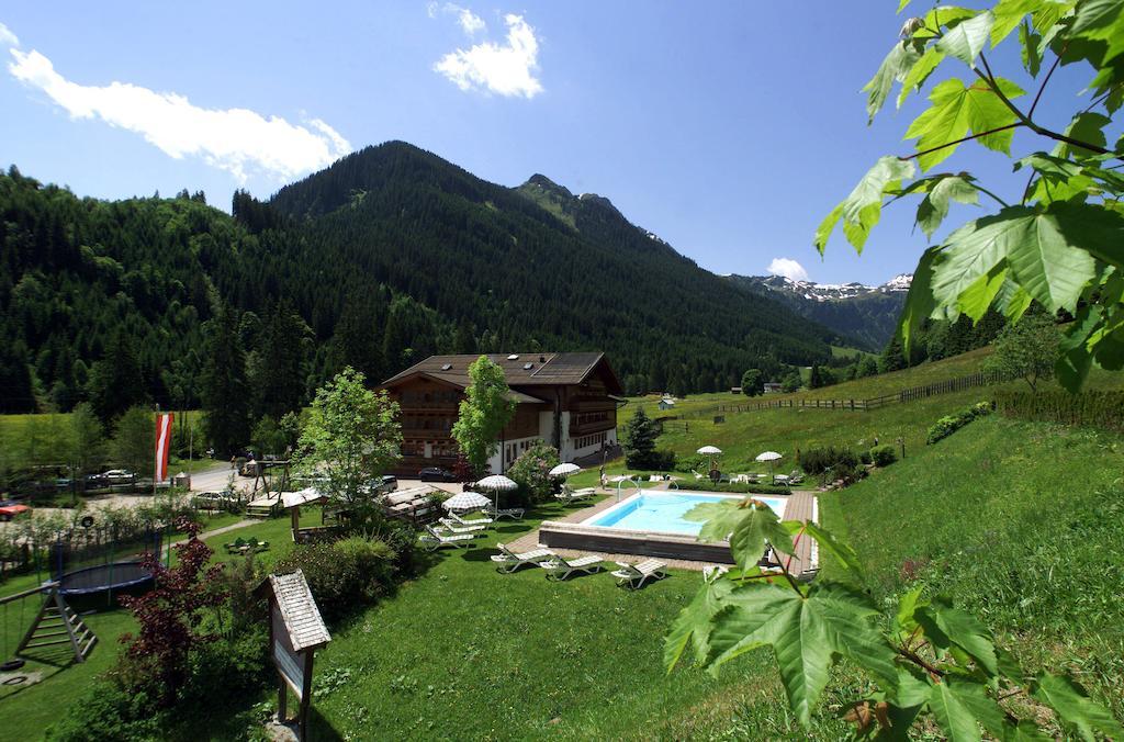 Landhaus St. Georg Bed and Breakfast Saalbach-Hinterglemm Exterior foto